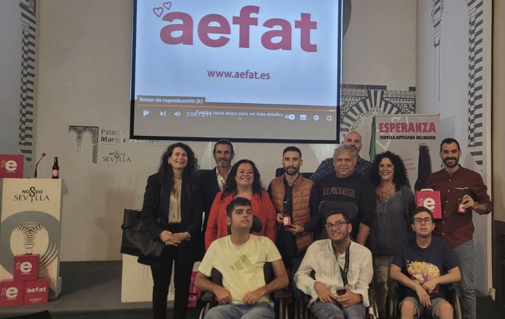 Grupo presentación cerveza Esperanza