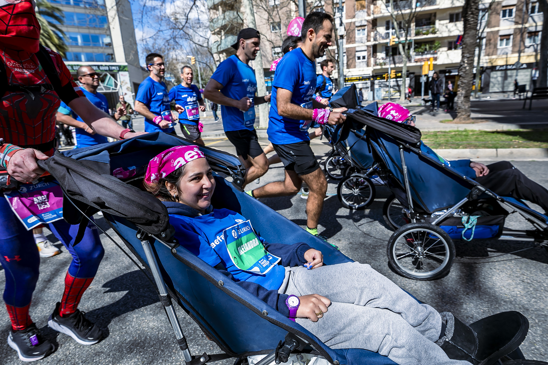 Equipo_Zurich_Aefat_en_Marató_Barcelona_2023_Foto_Xavier_dArquer_2.jpg