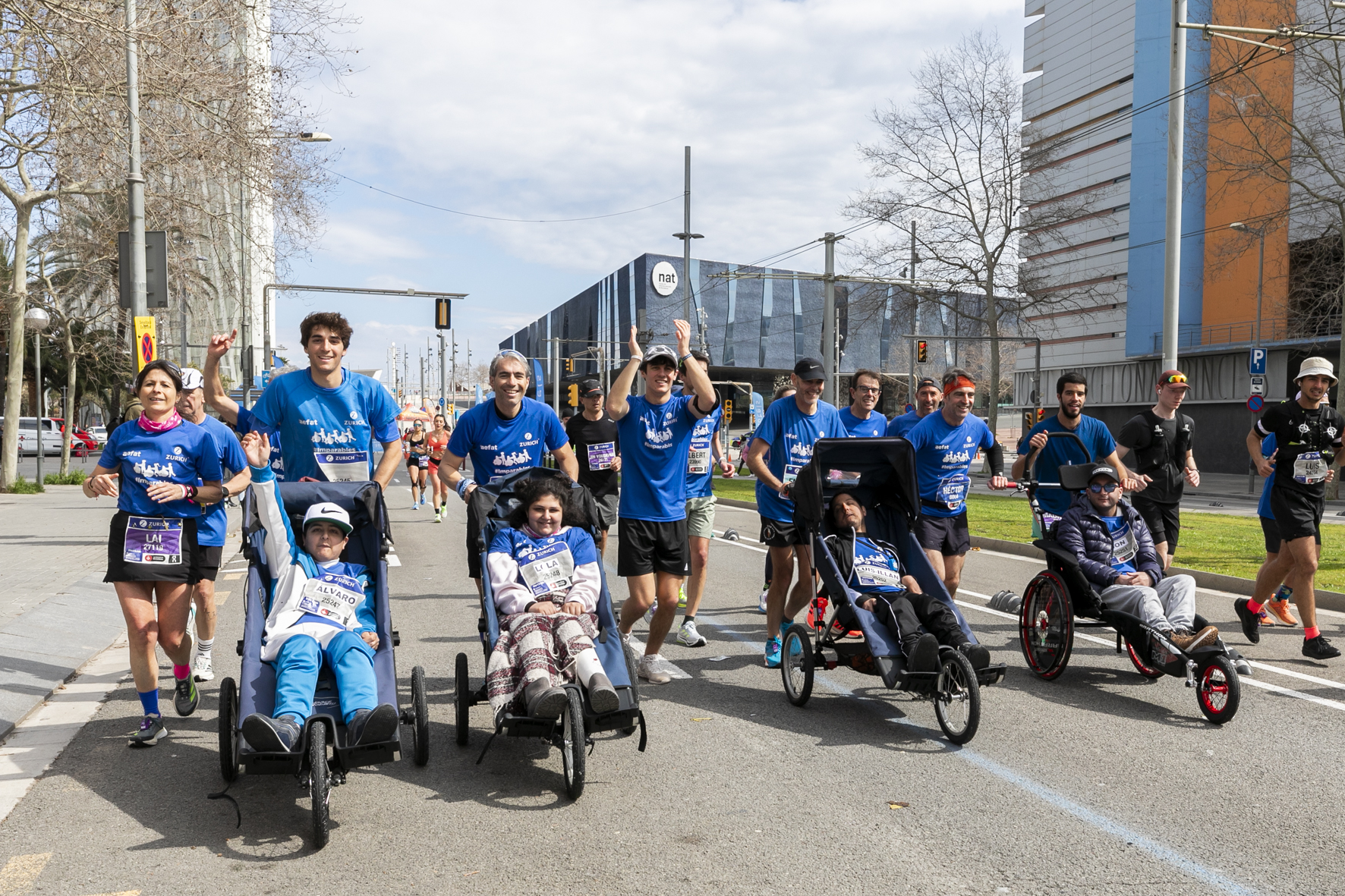 Equipo_Zurich_Aefat_en_Marató_Barcelona_2025_Foto_Xavier_dArquer_7.jpg