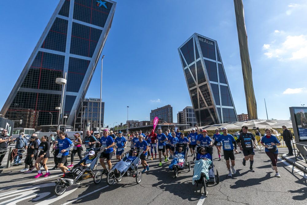 Equipo Zurich Aefat en Maratón Madrid 2024 Foto Xavier d_Arquer-Doblestudio 4